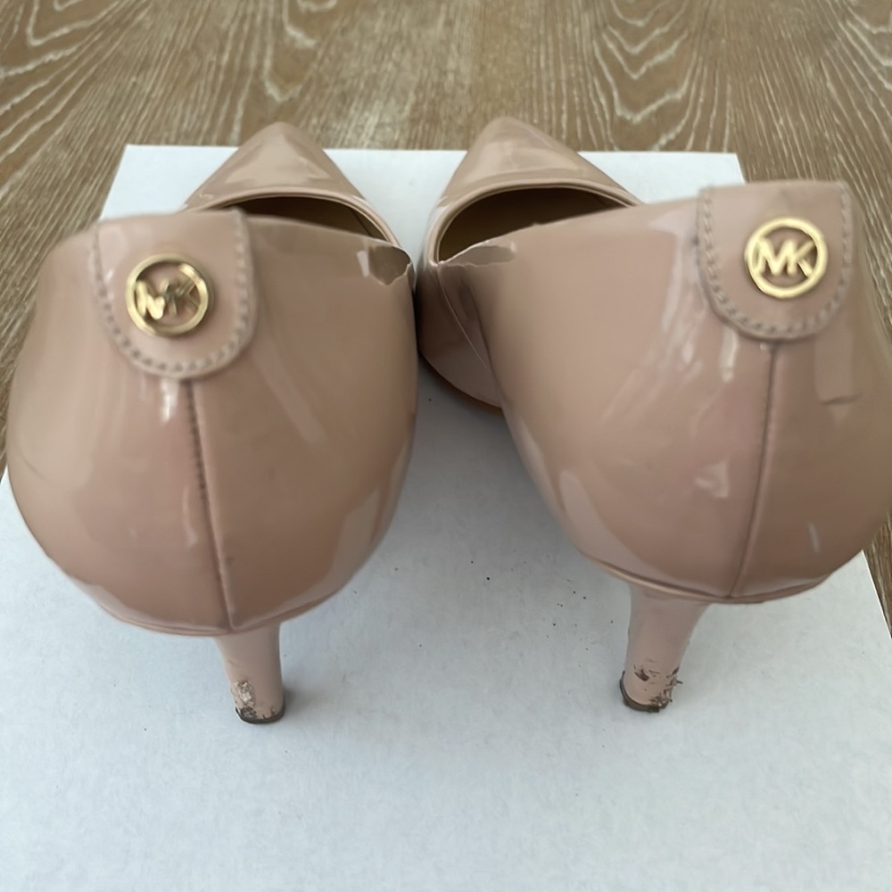 Michael Kors Dorothy Flex Tan Pumps Size 8 - Picture 10 of 11